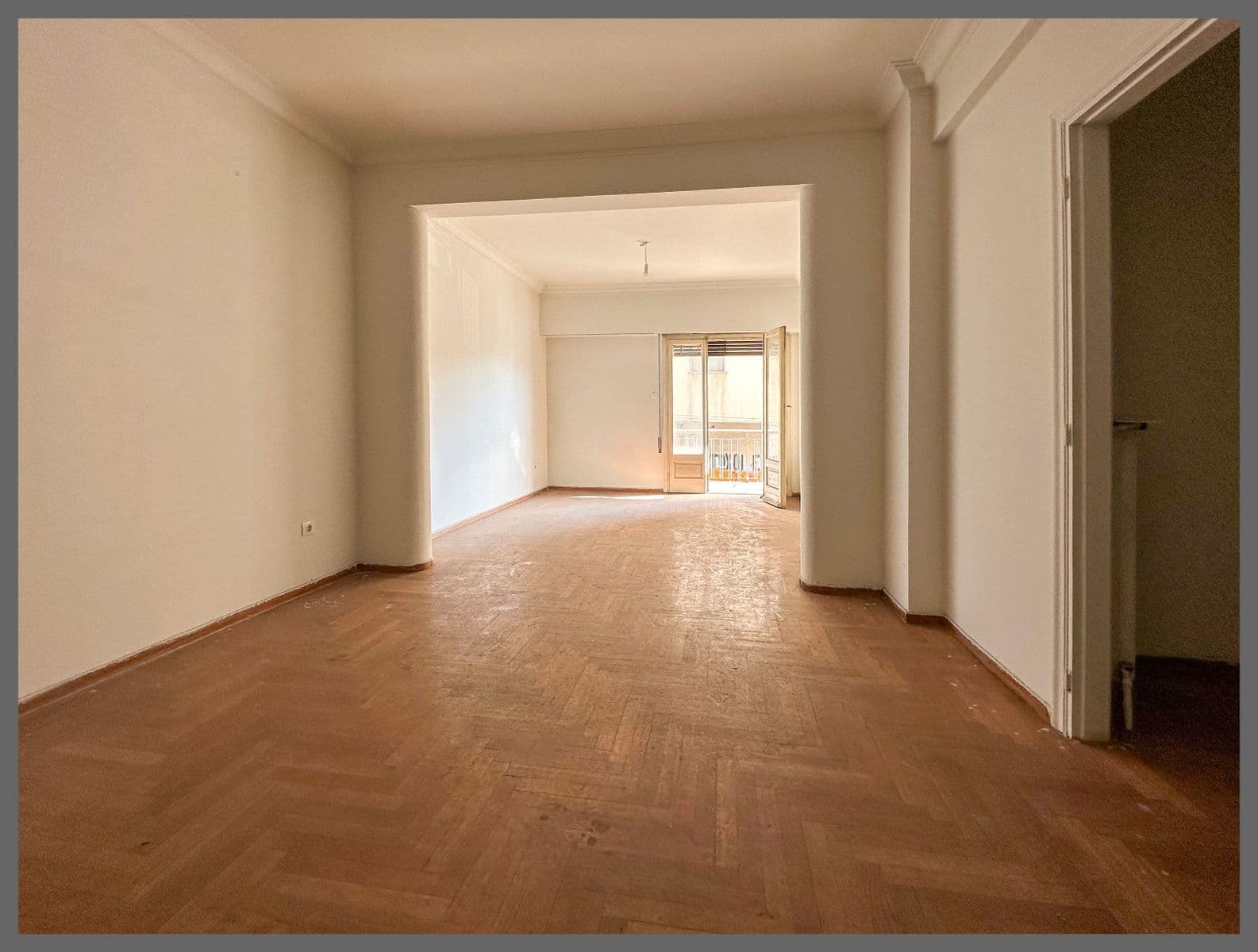 2-room Apartment, 110m² — Kipseli, built 1957 - 5