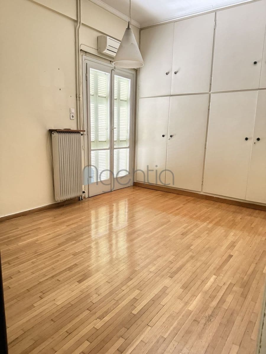 2-room Apartment, 91m² — Kipseli, built 1972 - 6