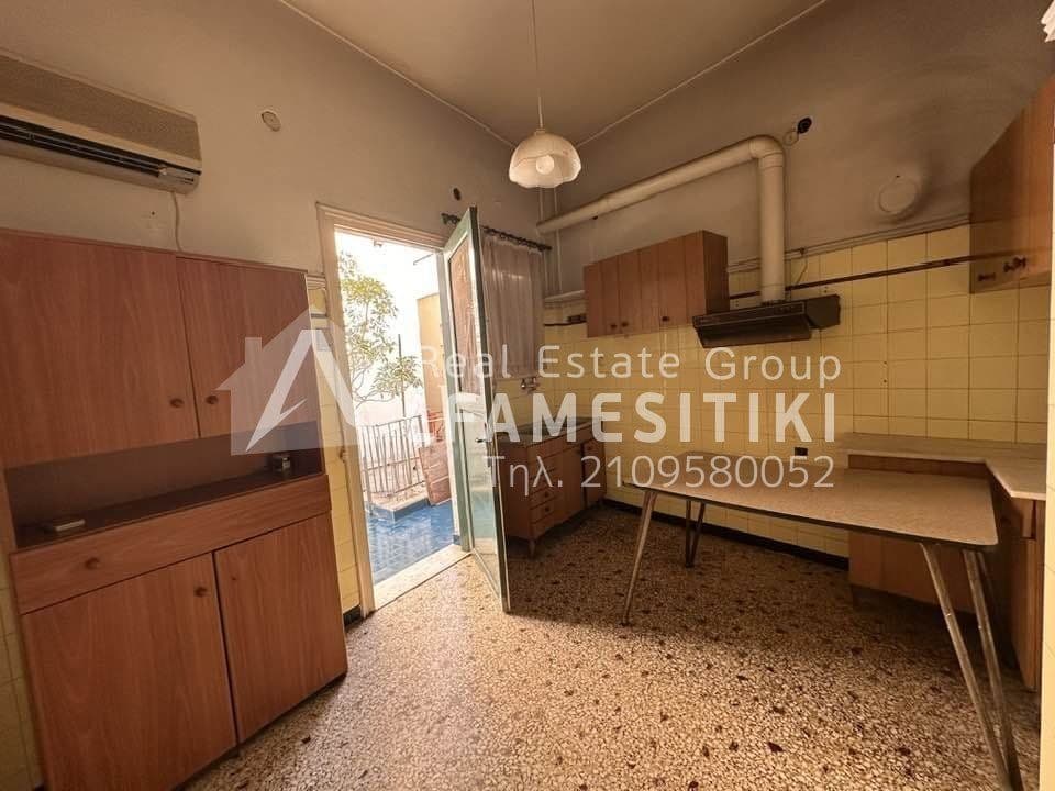 2-room Apartment, 110m² — Metaxourgeio, built 1979 - 8