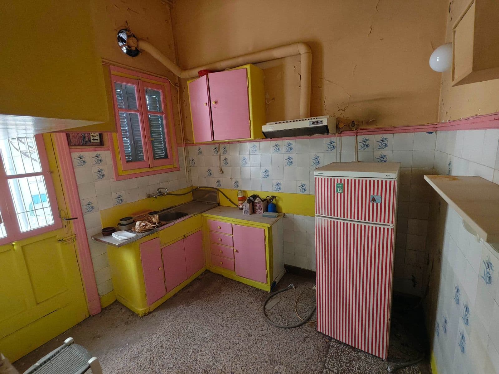 3-room Apartment, 105m² — Kipseli, built 1947 - 9