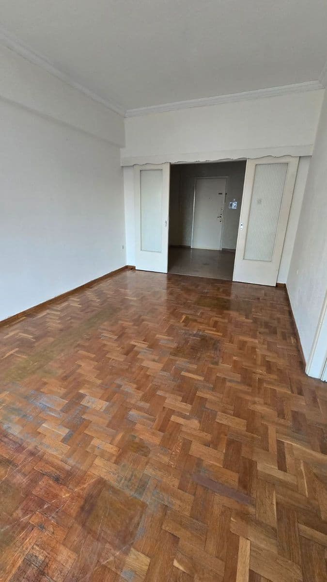 2-room Apartment, 92m² — Kipseli, built 1968 - 3