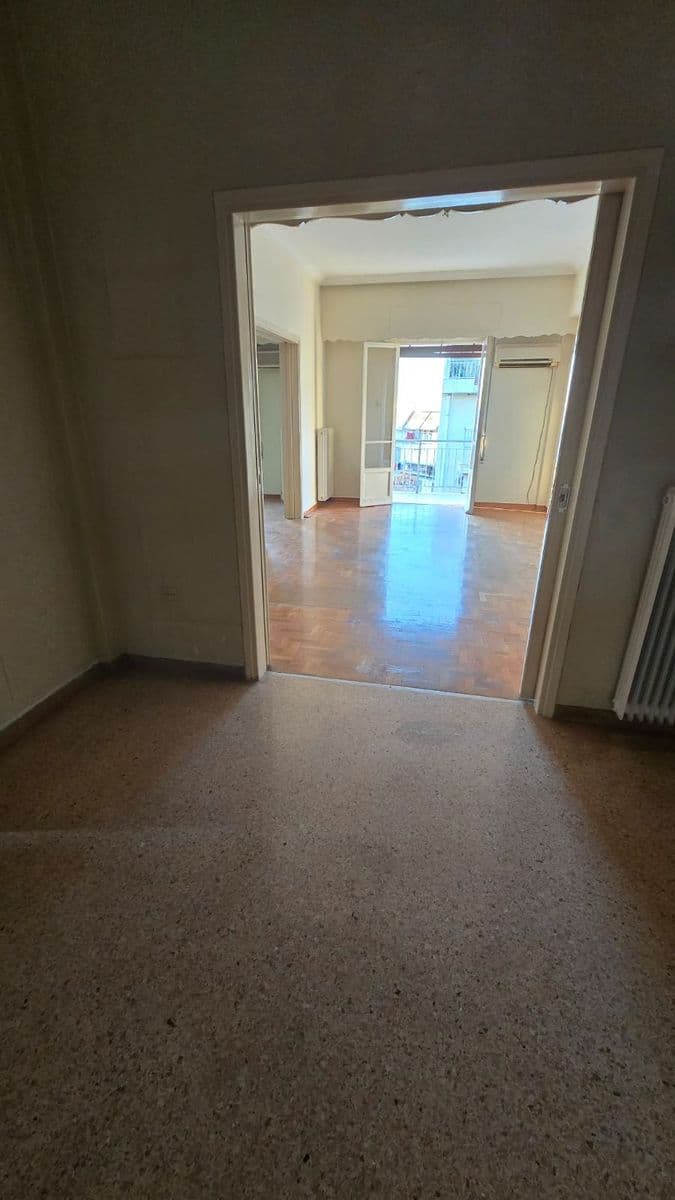 2-room Apartment, 92m² — Kipseli, built 1968 - 5