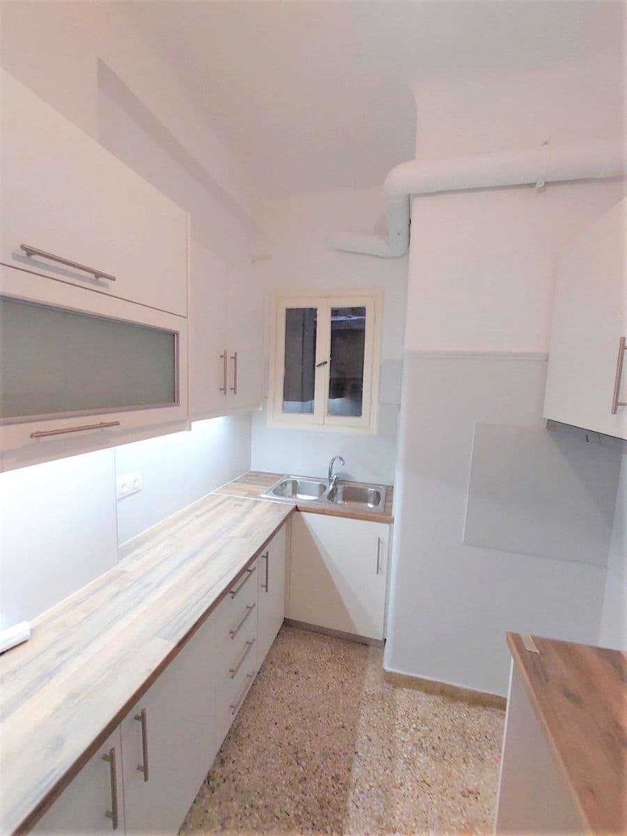 2-room Apartment, 73m² — Kipseli, built 1965 - 3