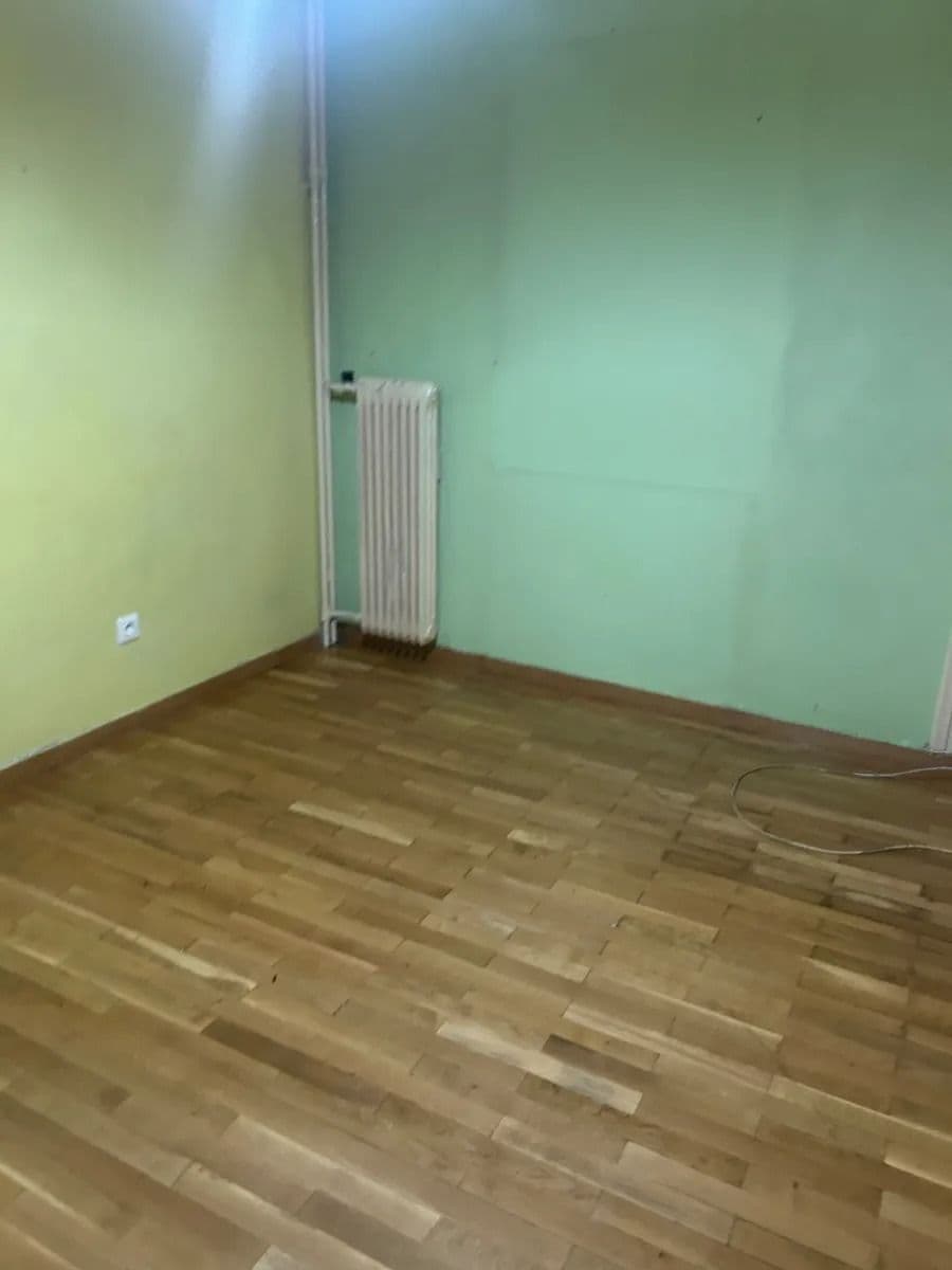 2-room Apartment, 90m² — Kipseli, built 1970 - 4