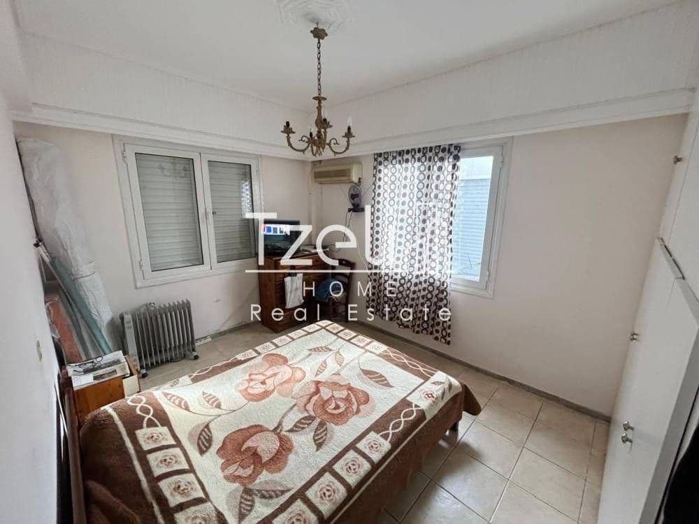 1-room Apartment, 52m² — Piraeus, built 1974 - 3