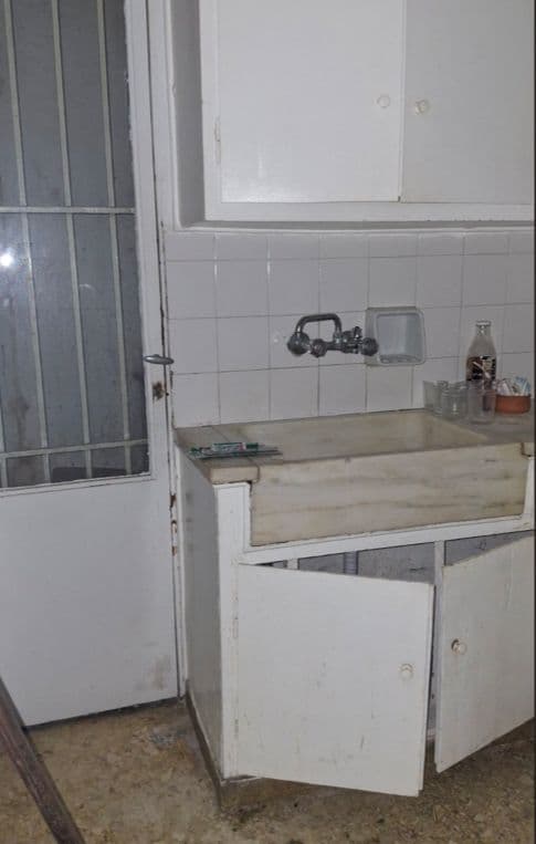 1-room Apartment, 46m² — Kipseli, built 1965 - 9