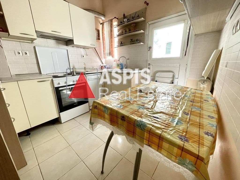 2-room Apartment, 109m² — Kipseli, built 1973 - 8