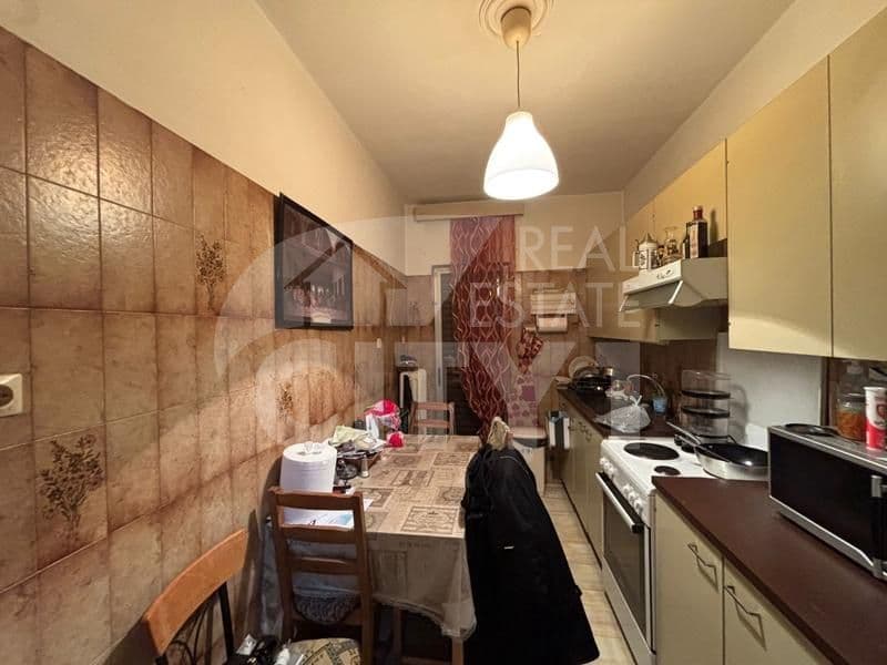 2-room Apartment, 76m² — Kipseli, built 1978 - 6