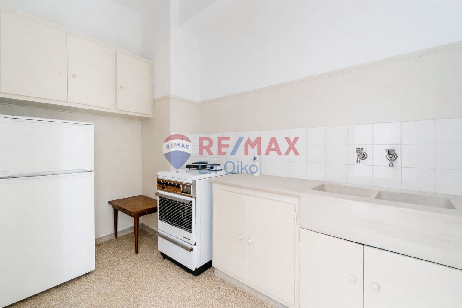 1-room Apartment, 53m² — Kipseli, built 1962 - 8