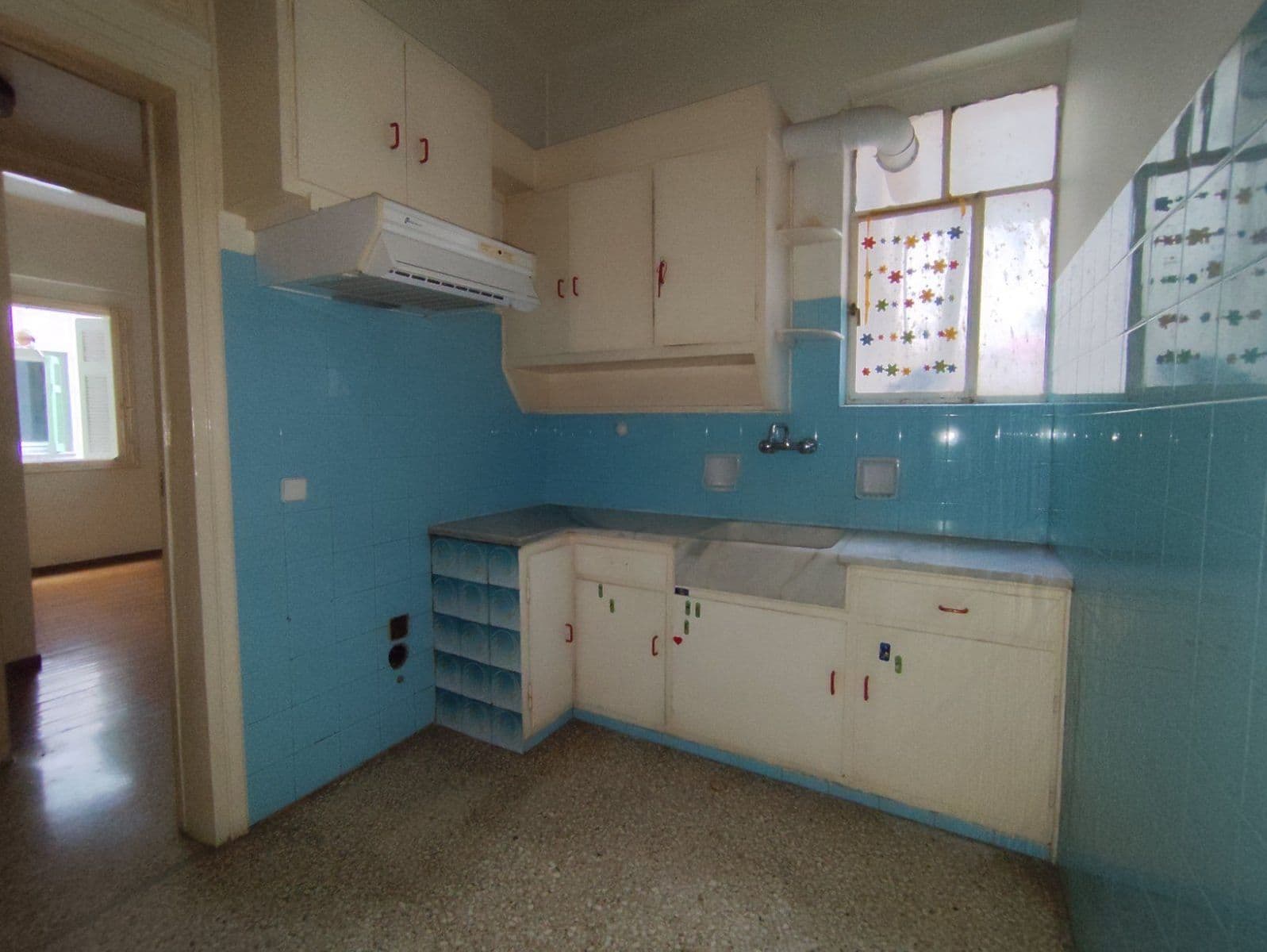 1-room Apartment, 55m² — Kipseli, built 1969 - 5