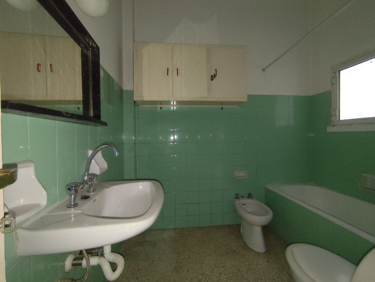 1-room Apartment, 55m² — Kipseli, built 1969 - 8