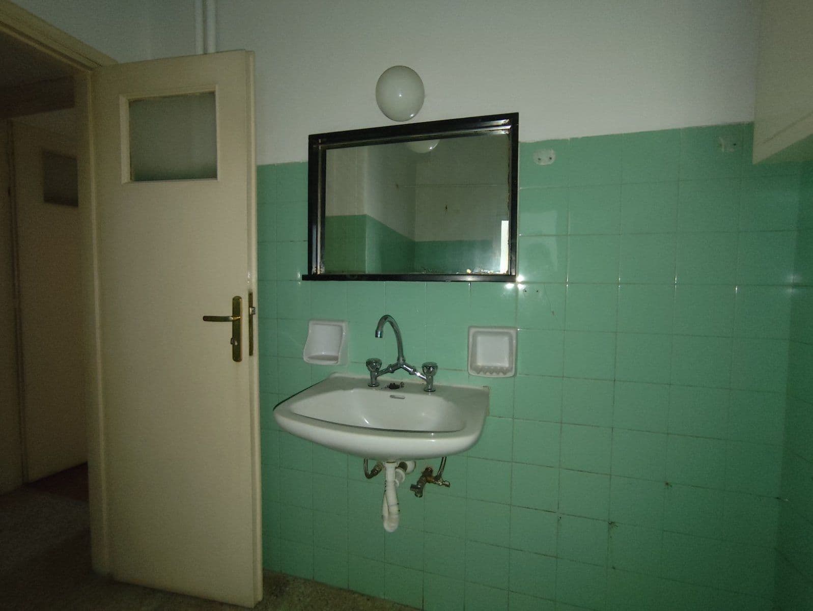 1-room Apartment, 55m² — Kipseli, built 1969 - 9