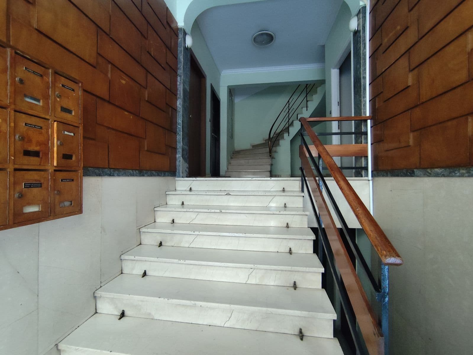 2-room Apartment, 90m² — Kipseli, built 1968 - 9