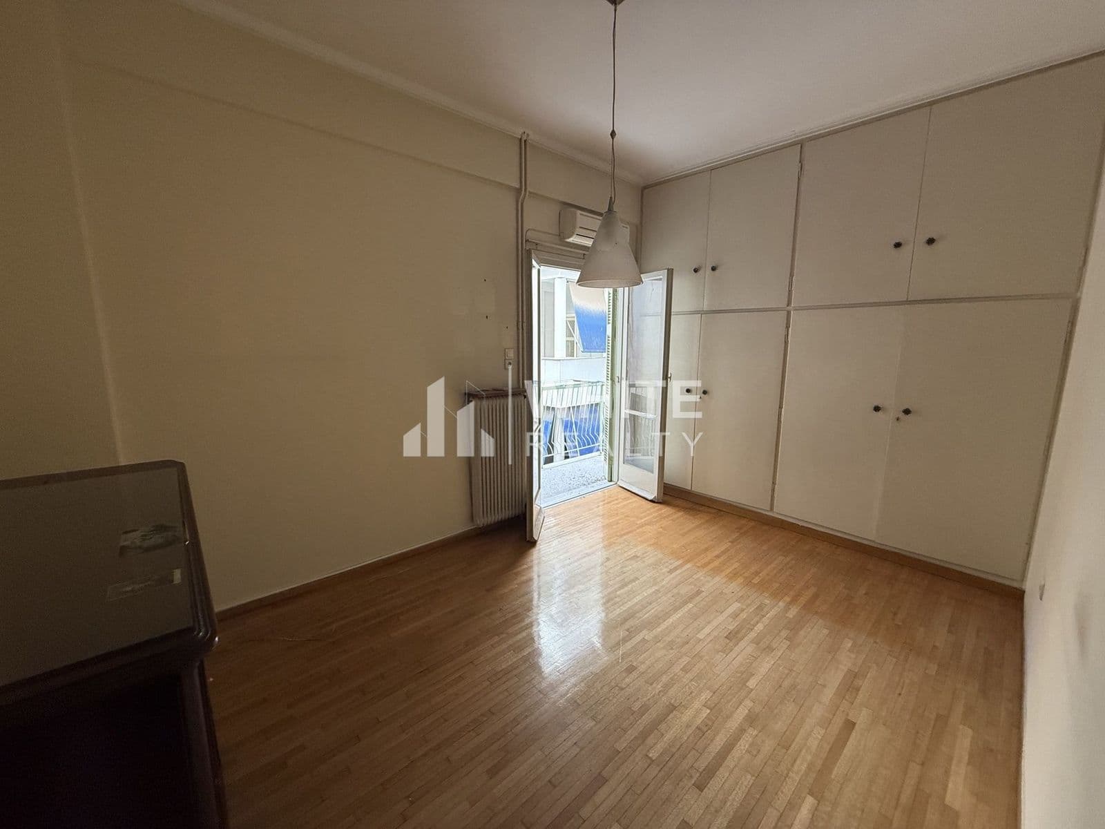 2-room Apartment, 91m² — Kipseli, built 1973 - 3