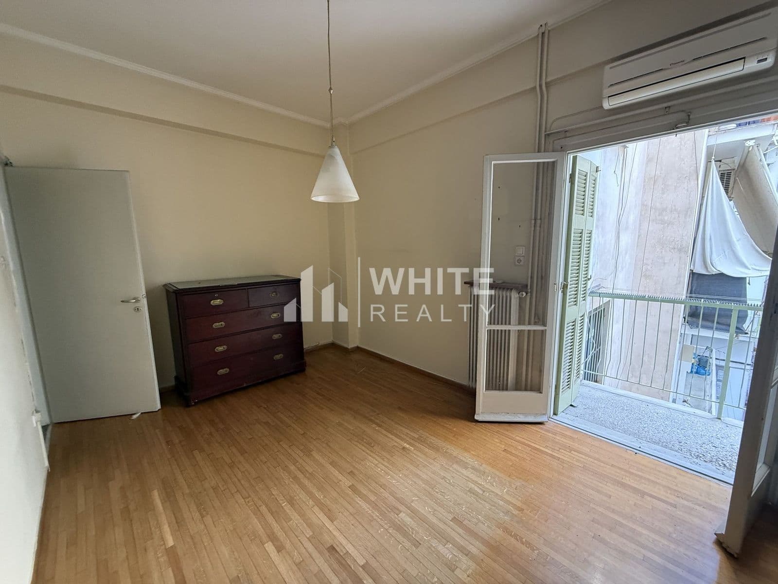 2-room Apartment, 91m² — Kipseli, built 1973 - 4