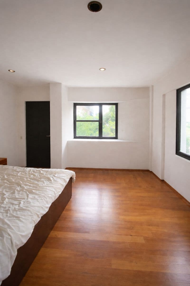 4-room Apartment, 110m² — Nea Smyrni, built 1980