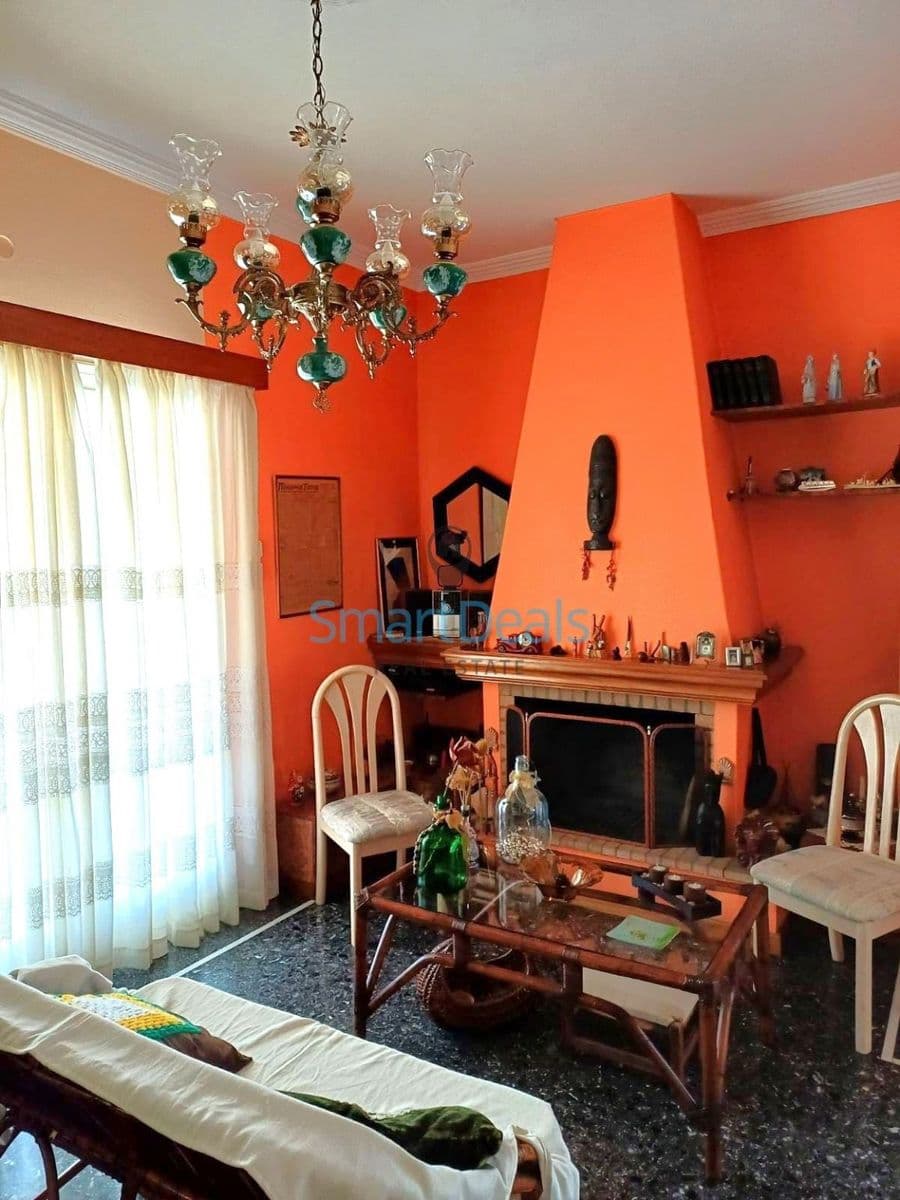 2-room Apartment, 73m² — Chalandri, built 1968 - 1