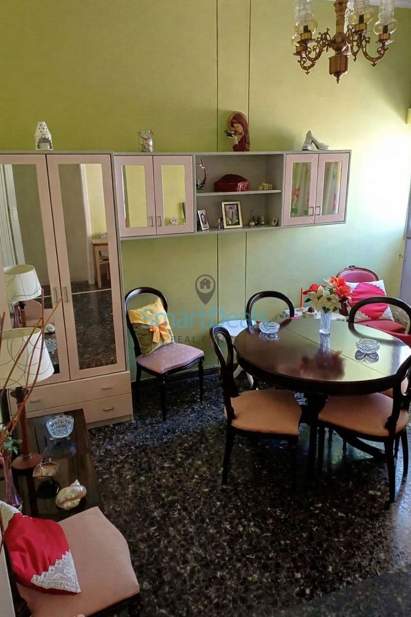 2-room Apartment, 73m² — Chalandri, built 1968 - 3