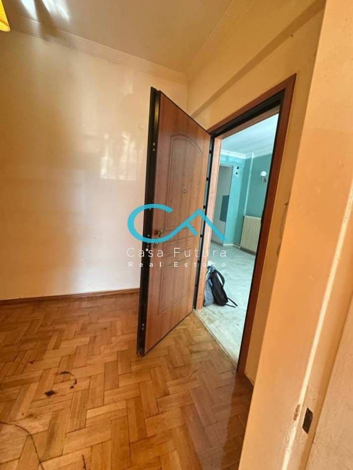 2-room Apartment, 75m² — Kipseli, built 1964 - 7