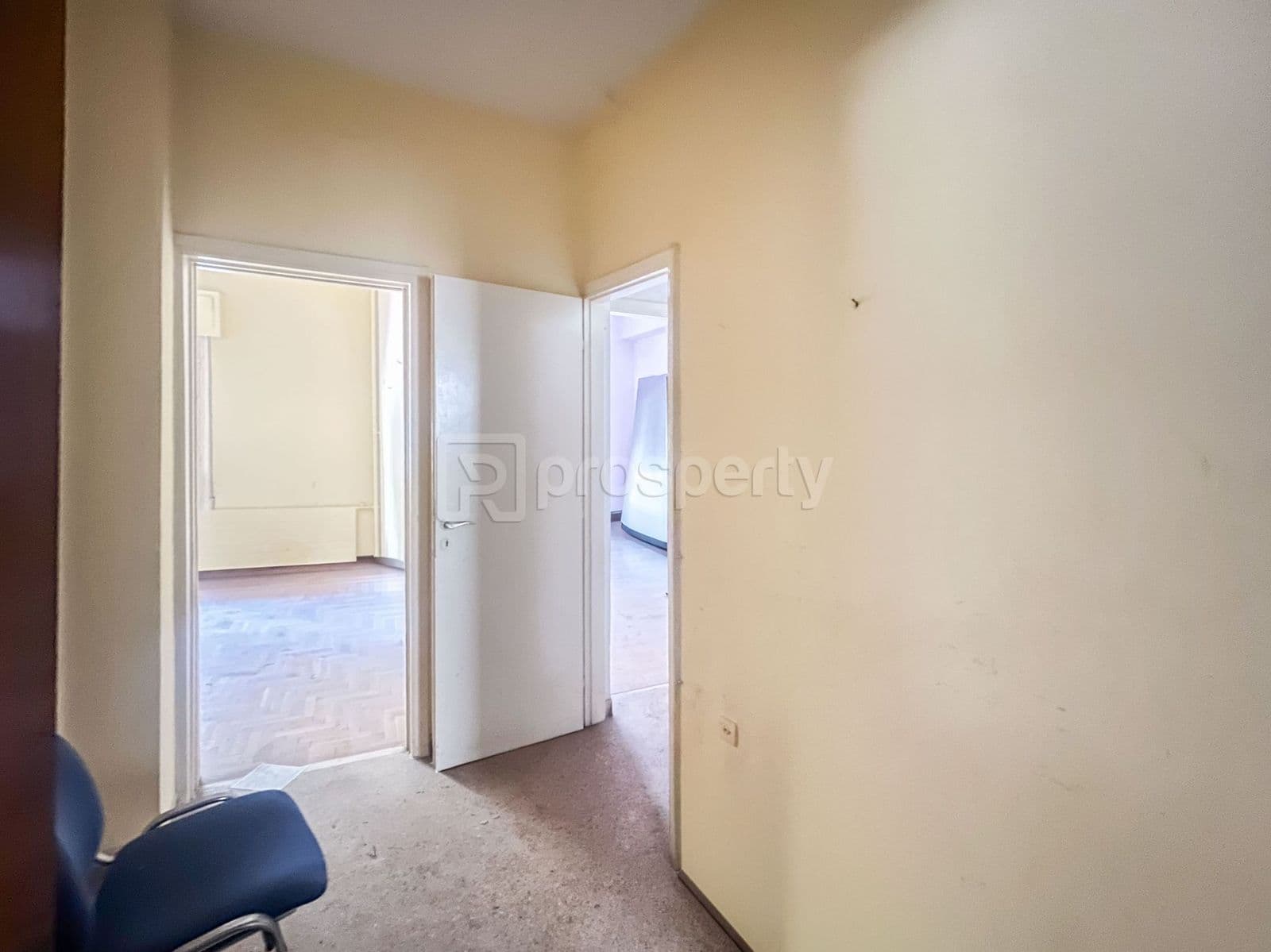 1-room Apartment, 50m² — Kipseli, built 1970 - 3