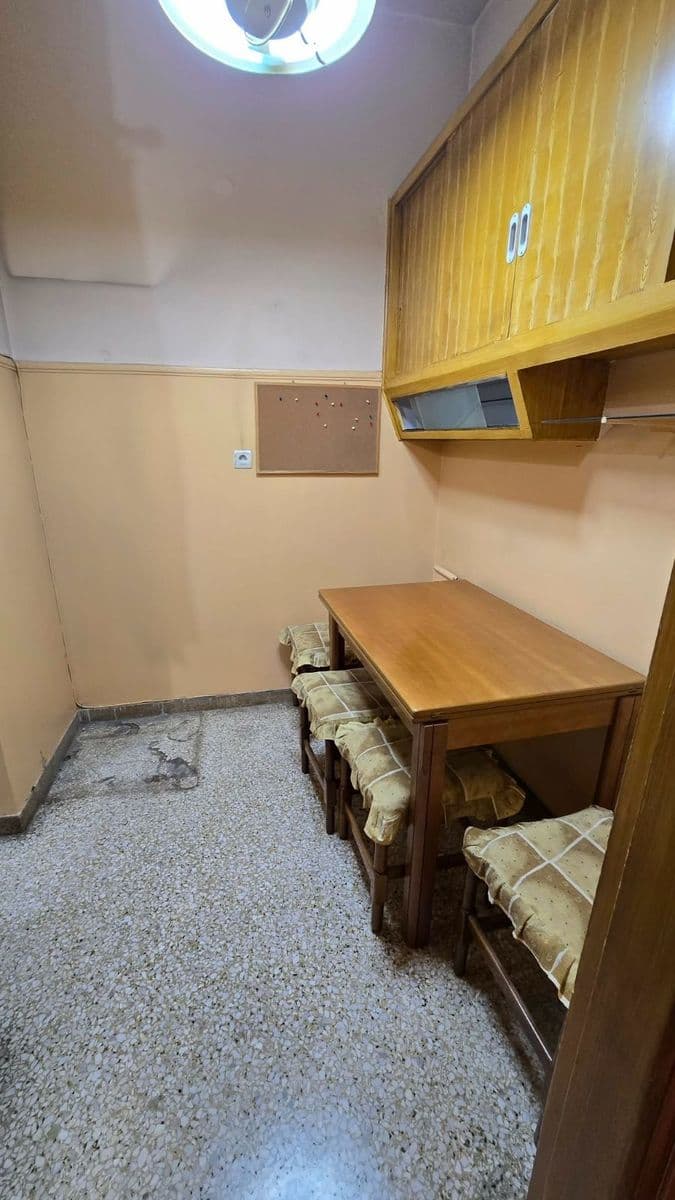 2-room Apartment, 70m² — Kipseli, built 1970 - 5