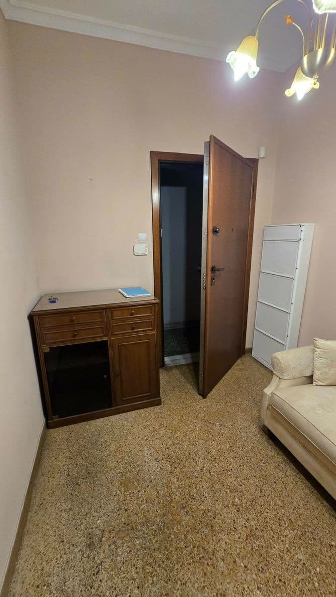 2-room Apartment, 70m² — Kipseli, built 1970 - 8