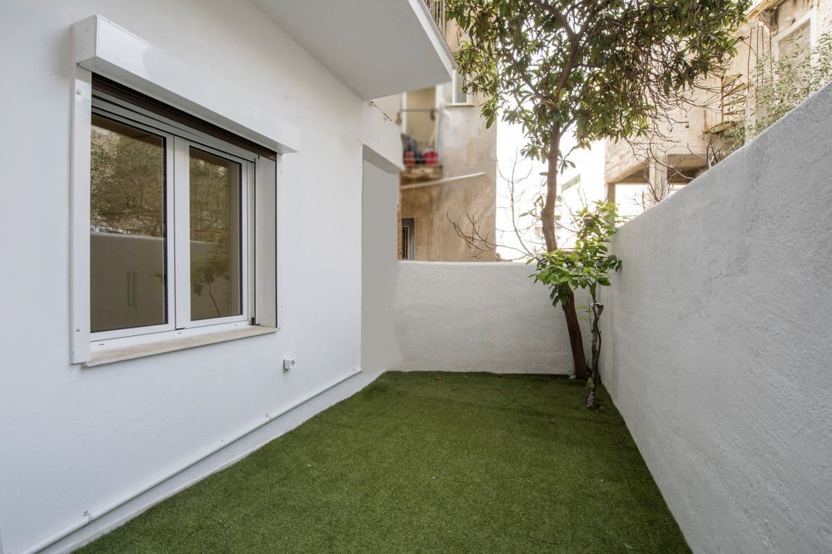 2-room Apartment, 74m² — Kipseli, built 1963 - 8