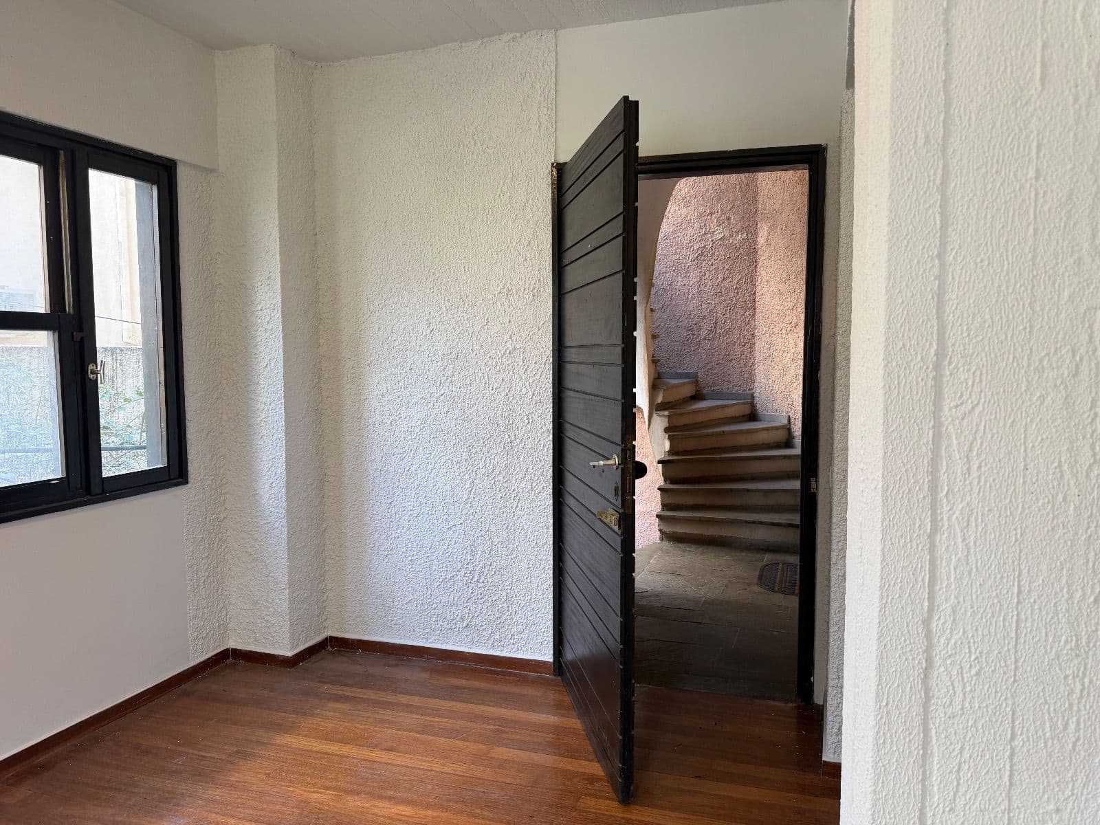 4-room Apartment, 110m² — Nea Smyrni, built 1980 - 2