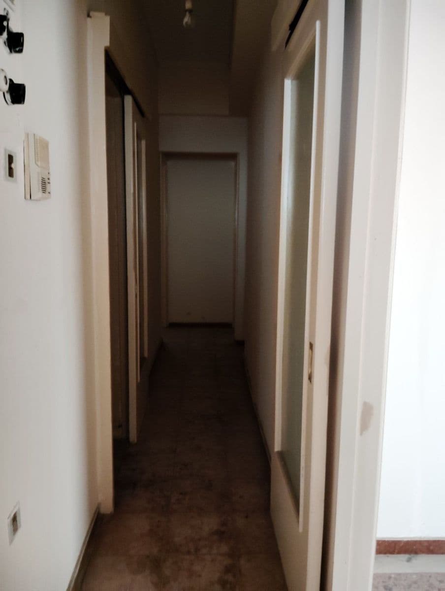 2-room Apartment, 97m² — Kipseli, built 1972 - 3