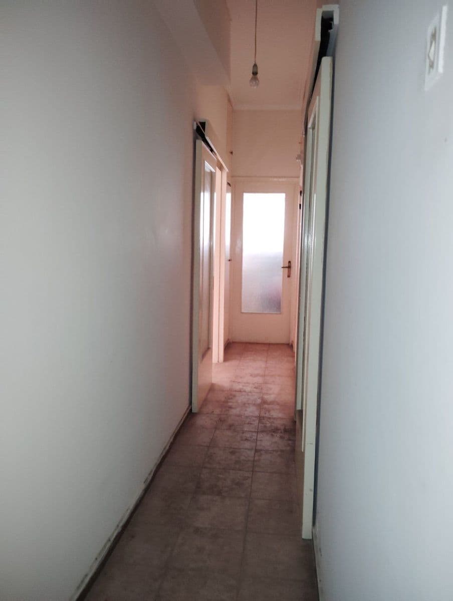 2-room Apartment, 97m² — Kipseli, built 1972 - 9