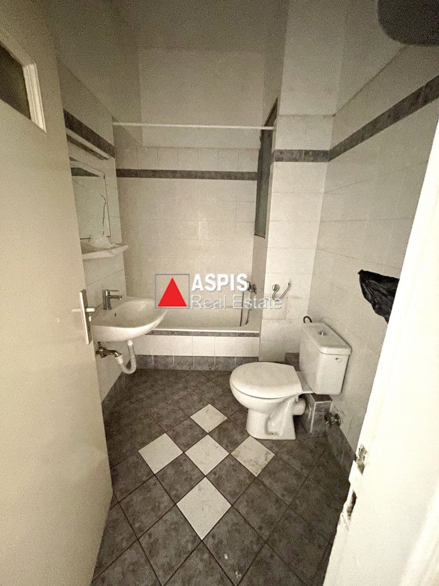 3-room Apartment, 103m² — Kipseli, built 1960 - 7