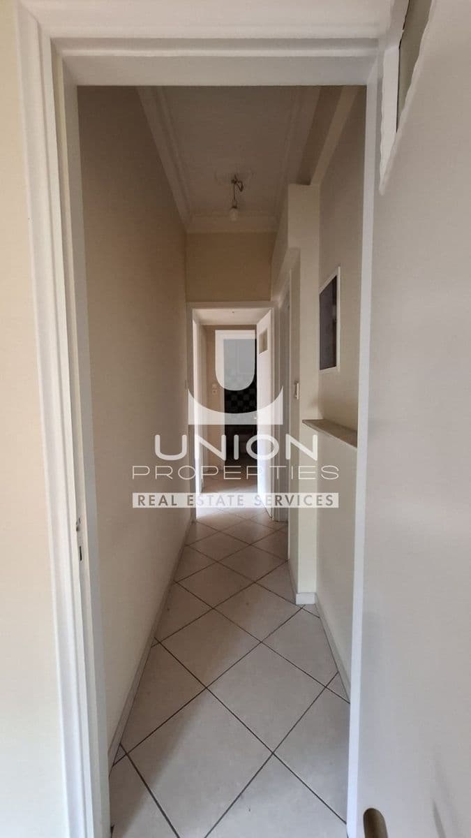 3-room Apartment, 132m² — Piraeus, built 1970 - 2