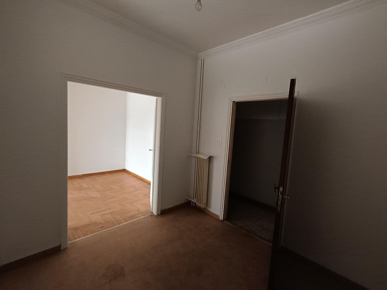 2-room Apartment, 72m² — Metaxourgeio, built 1963 - 3