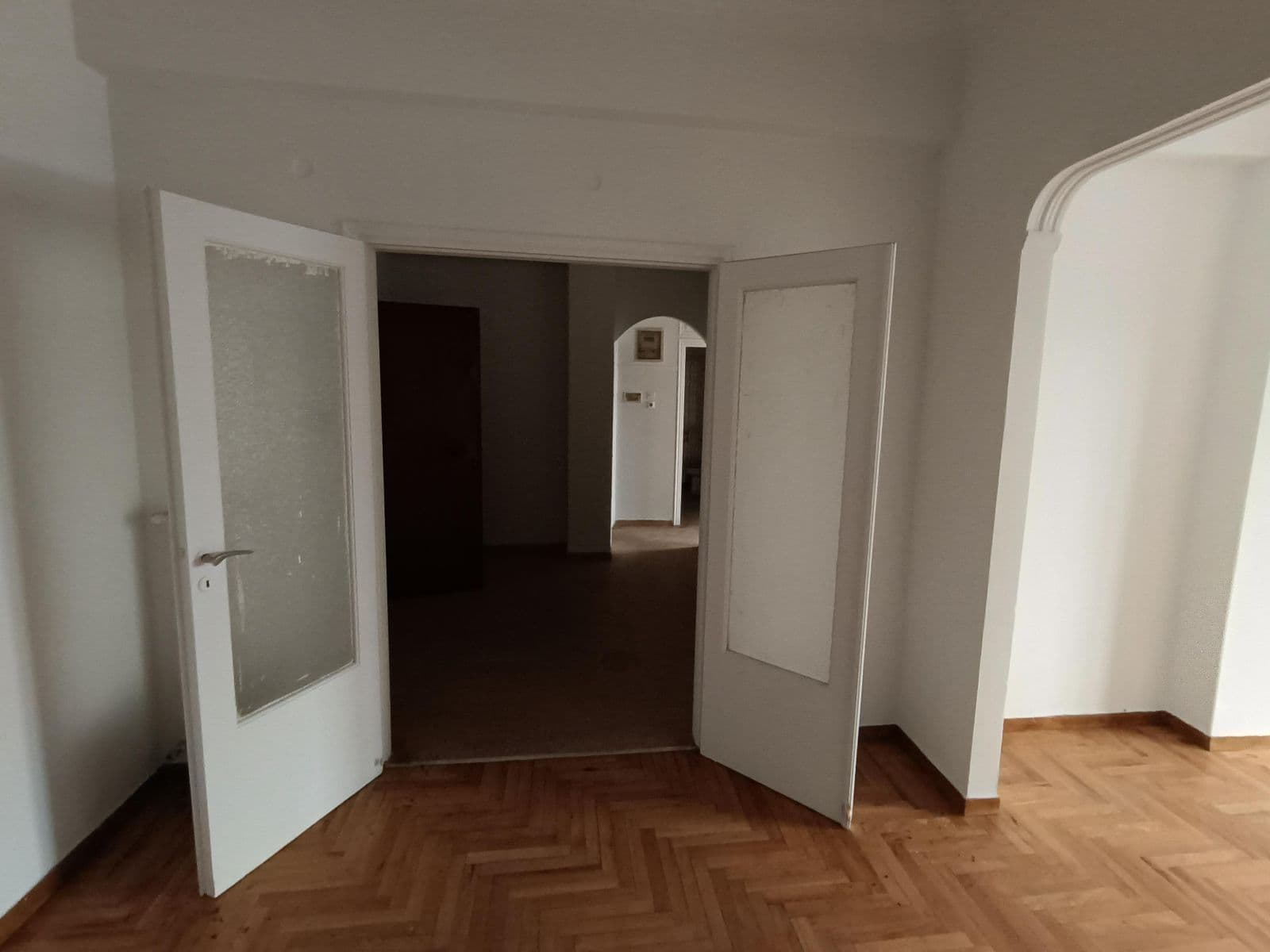 2-room Apartment, 72m² — Metaxourgeio, built 1963 - 5