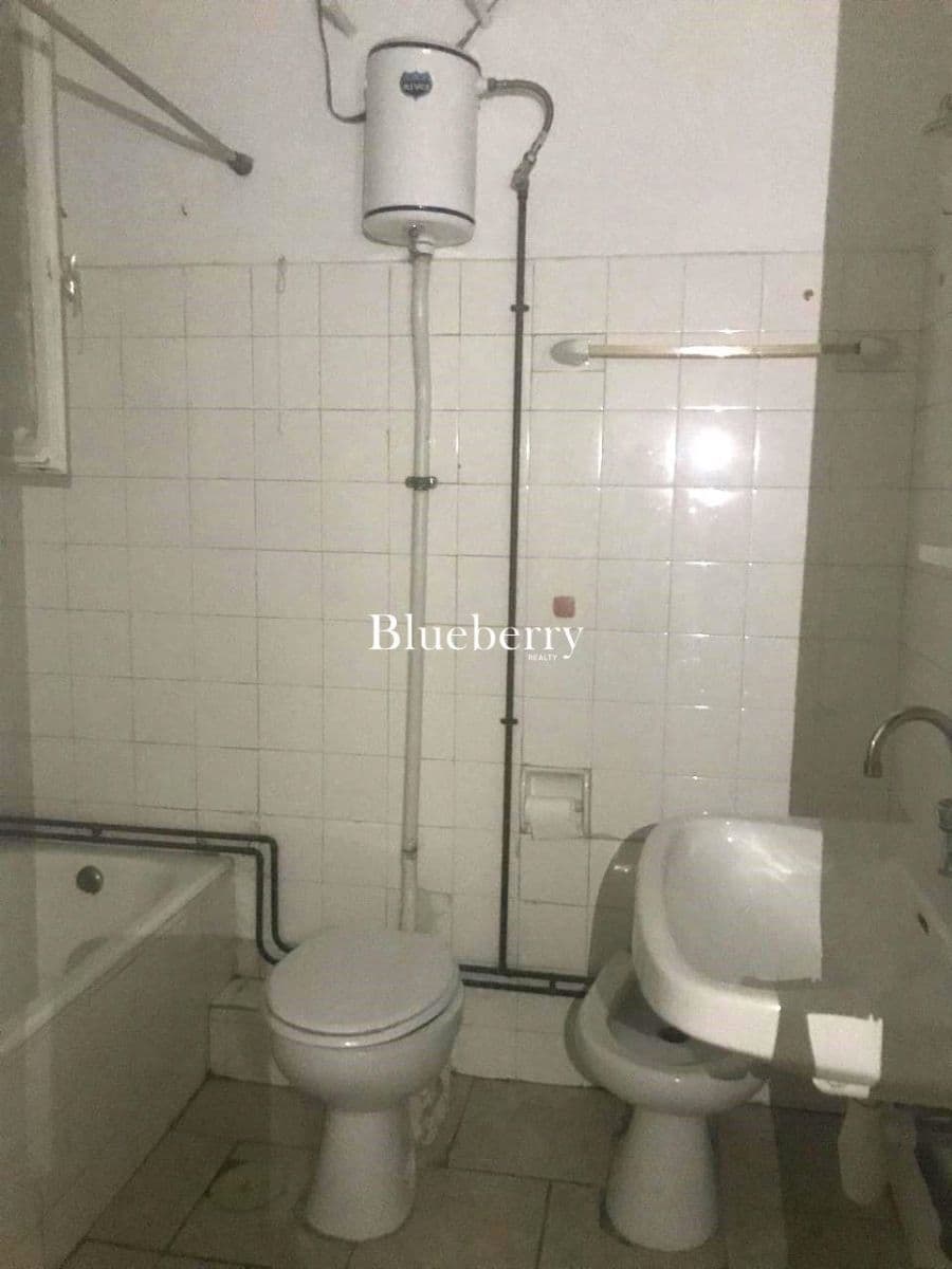 1-room Apartment, 48m² — Kipseli, built 1964 - 8