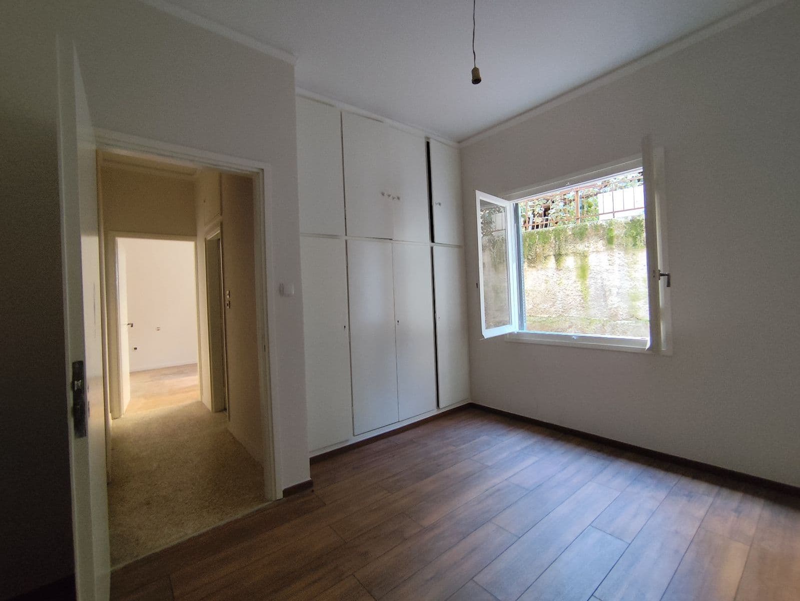 2-room Apartment, 90m² — Kipseli, built 1968 - 1