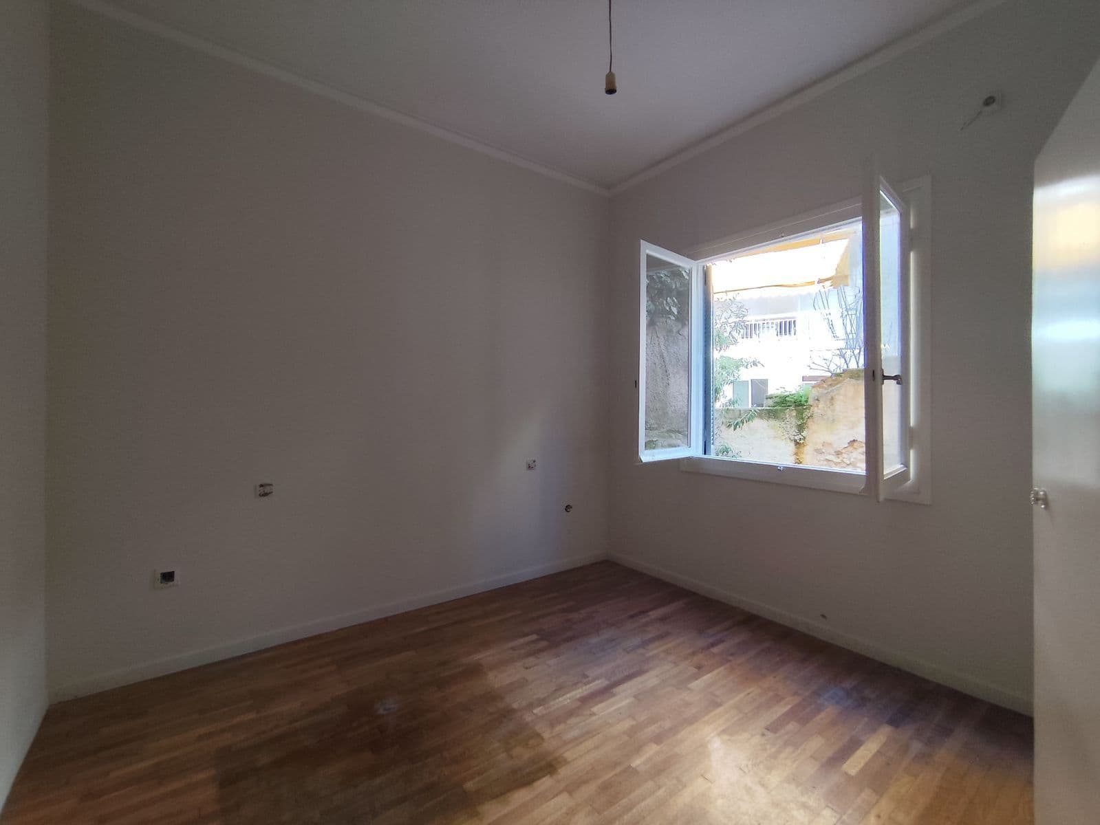 2-room Apartment, 90m² — Kipseli, built 1968 - 2