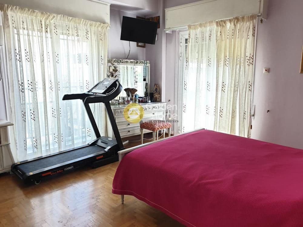 3-room Apartment, 153m² — Piraeus, built 1970 - 3