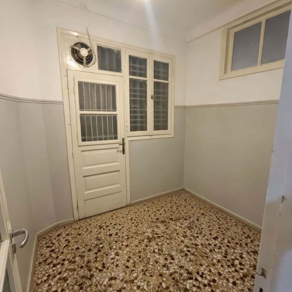 3-room Apartment, 90m² — Kipseli, built 1960 - 6